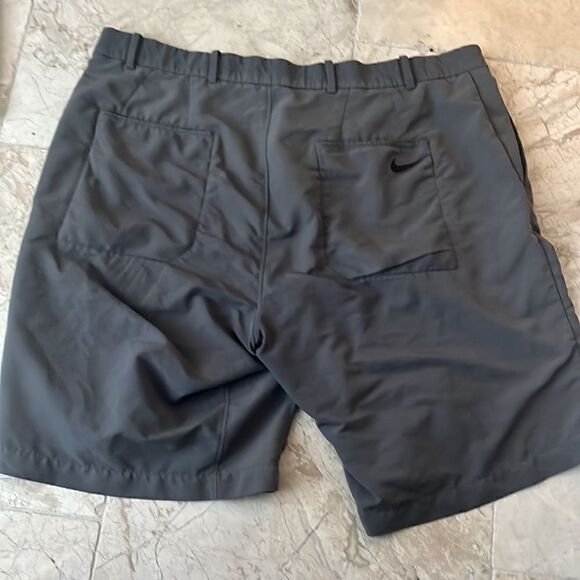 Nike Golf men’s gray shorts size 38, EUC - Picture 4 of 4
